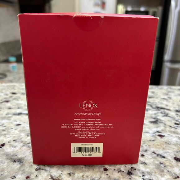 Lenox Poinsettia Napkin Rings Red And Gold Set of 4 - Picture 2 of 5